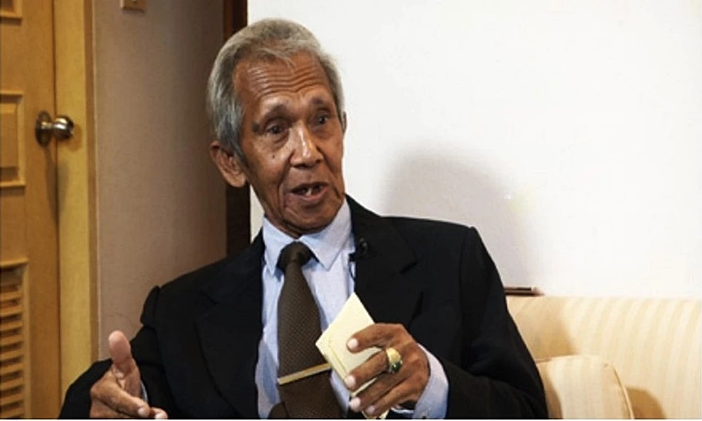 เปิดประวัติ "ดร.วันกาเดร์ เจ๊ะมัน" อดีตประธานเบอร์ซาตู