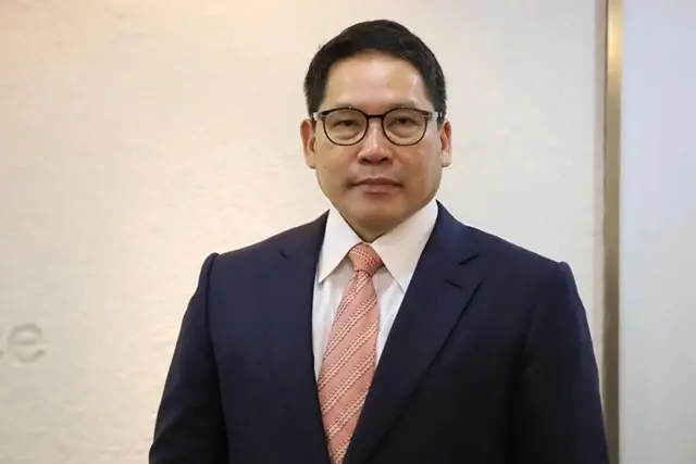 สุรนันทน์ เปิดตัว ร่วมทีมสมคิด ยืนยันไร้ปัญหา ซบพรรคสร้างอนาคตไทย