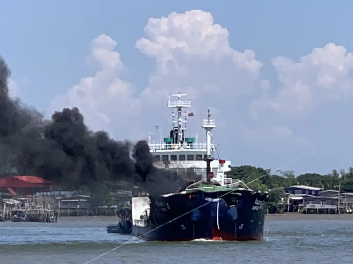"อธิรัฐ" สั่งตรวจสอบเรืออัมภา 8 บึ้มกลางเจ้าพระยา ล่าสุดยังไม่พบน้ำมันรั่ว