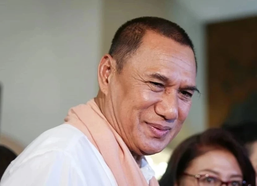 "เบิร์ด ธงไชย" โพสต์ "รู้สึกเศร้า" พร้อมเผยถึงหนังที่เคยเล่นร่วมกับ สรพงศ์