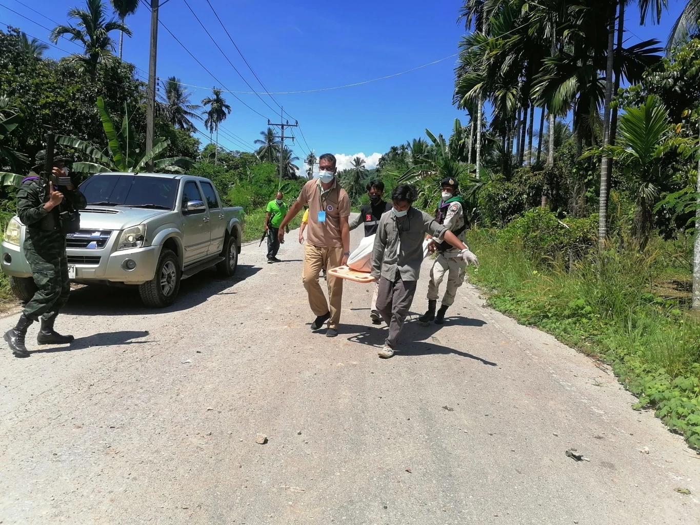 ด่วน! คนร้ายลอบวางระเบิดรถตำรวจบันนังสตา สูญเสีย 2 นาย สาหัสอีก 2