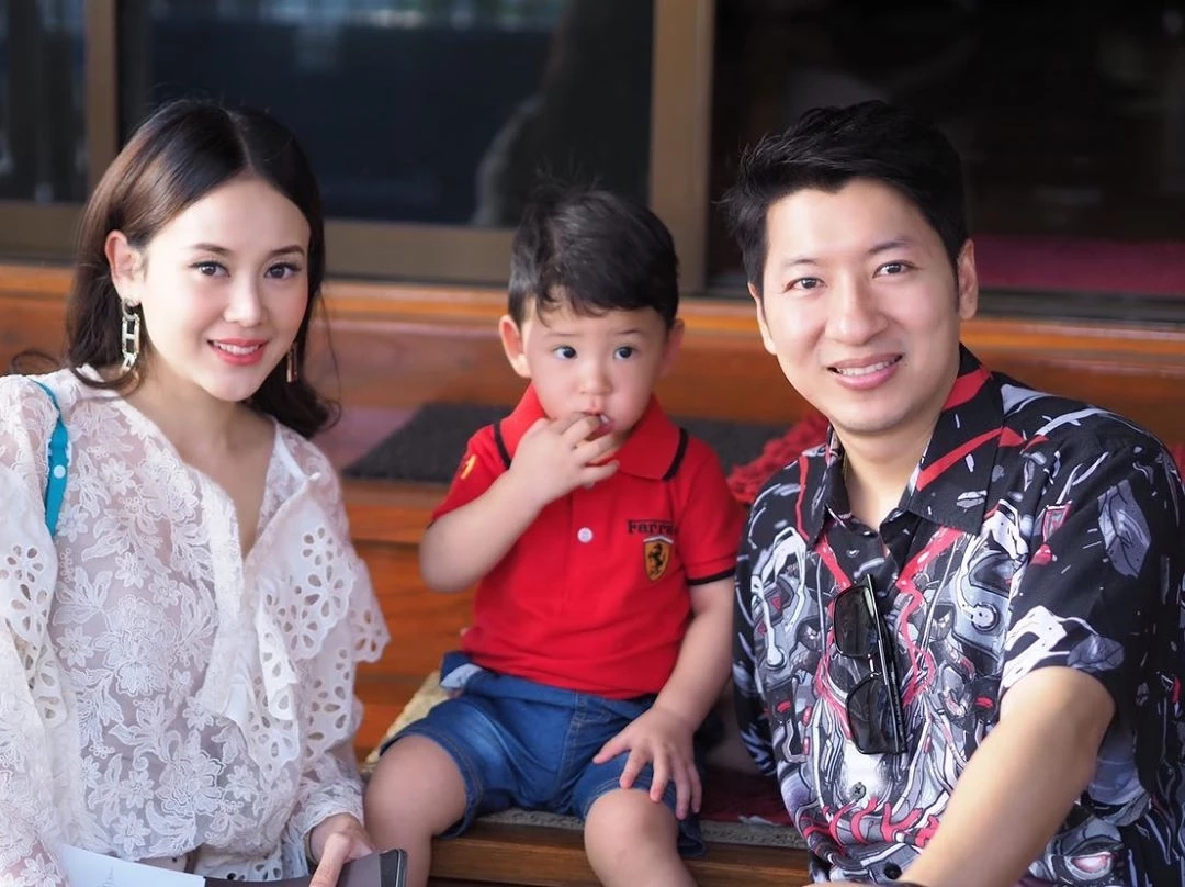 "แยม ธมลพรรณ์”  