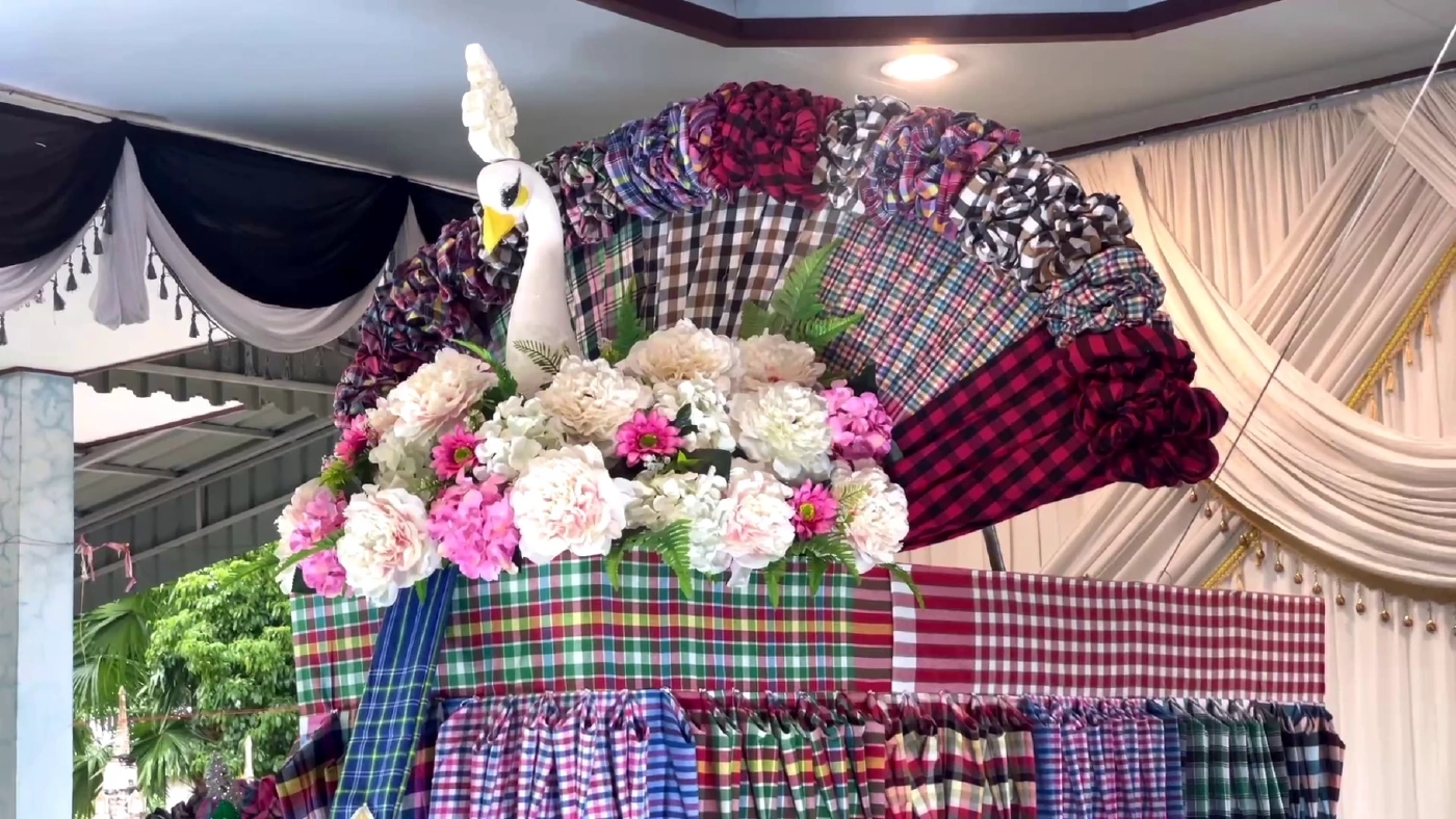 ผ้าขาวม้าตกแต่งงานศพแทนดอกไม้สดจบงานแจกจ่าย