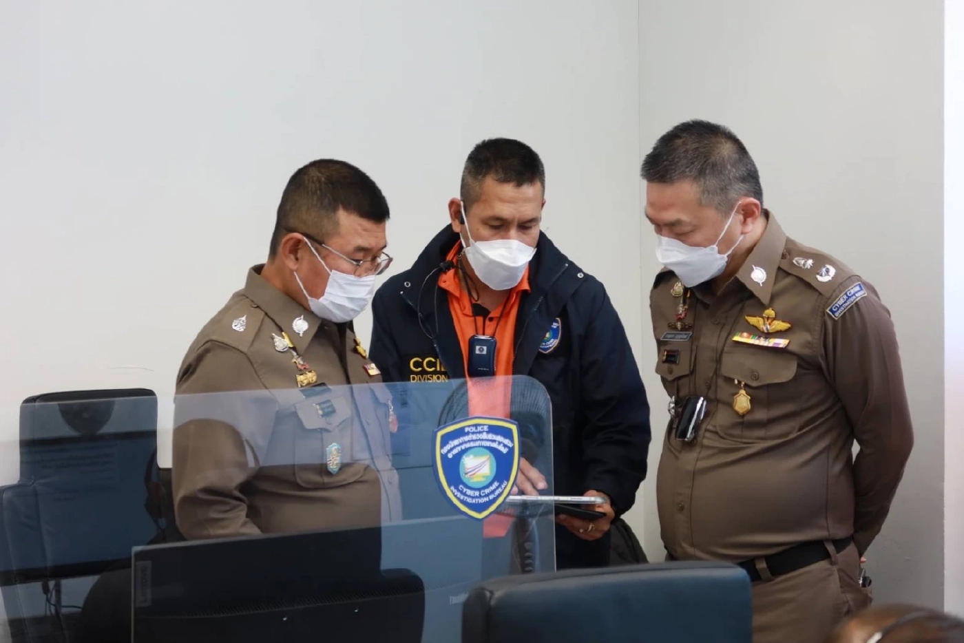 การตรวจเยี่ยมศูนย์บริหารการรับแจ้งความออนไลน์  บช.สอท. จ.นนทบุรี