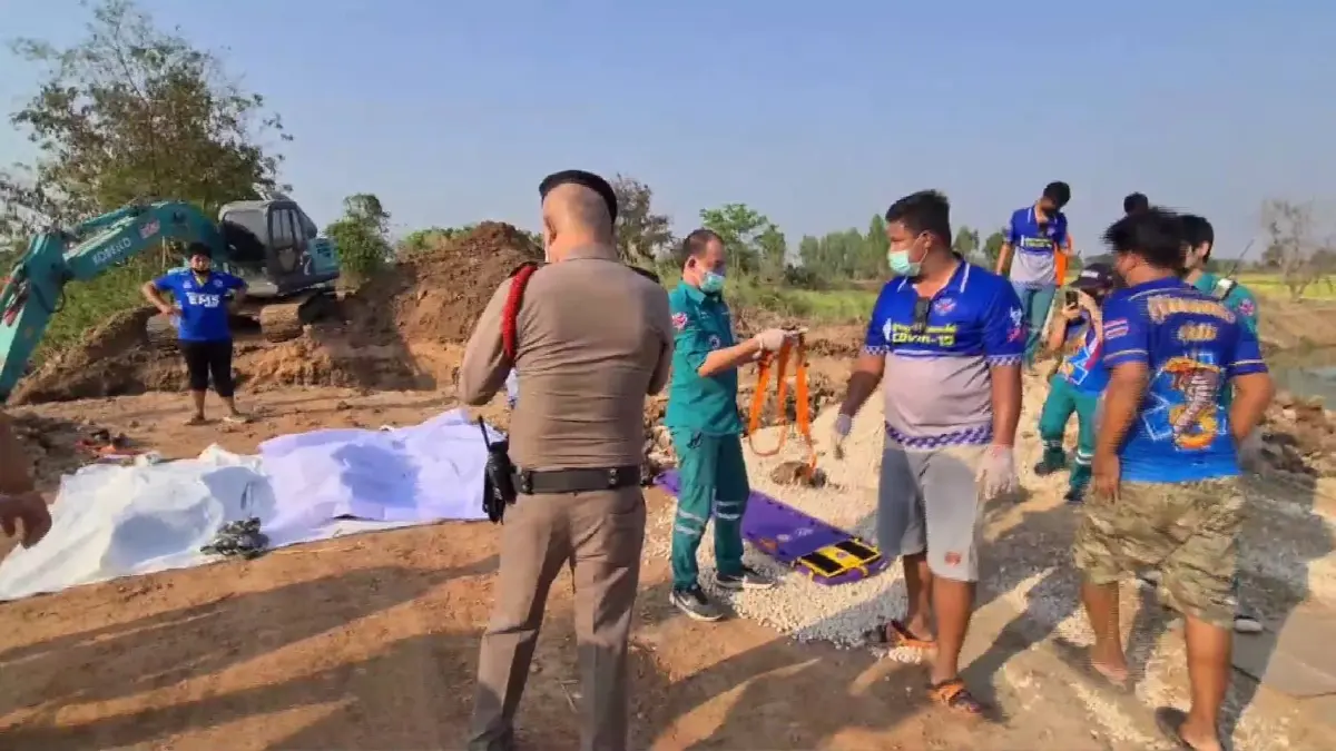 ดินสไลด์ทับคนงานก่อสร้างลึก4เมตรเสียชีวิต 3 ราย