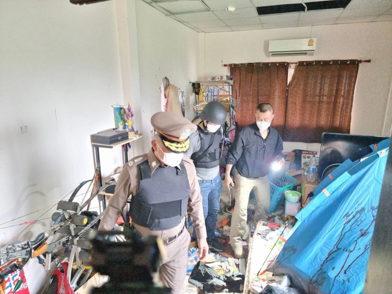 จ่อ 3 ข้อหาหนัก หลังจู่โจมรวบหนุ่มหลอน ยิงเพื่อนตายคาบ้าน