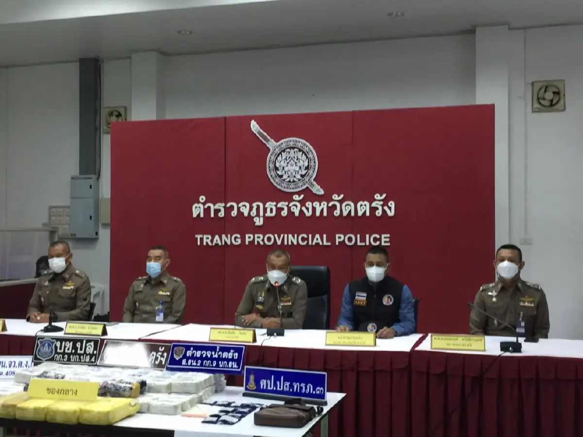 รวบแก๊งยาบ้า “มันทุกเม็ด” คาด่านตรวจ พร้อมยึดของกลางกว่า 2.6 แสนเม็ด