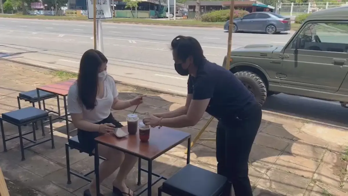 ฮือฮาหนุ่มไอเดียเจ๋ง เนรมิตกิจการโลงศพเป็นร้านกาแฟ "สู่ขิตคอฟฟี่บาร์"