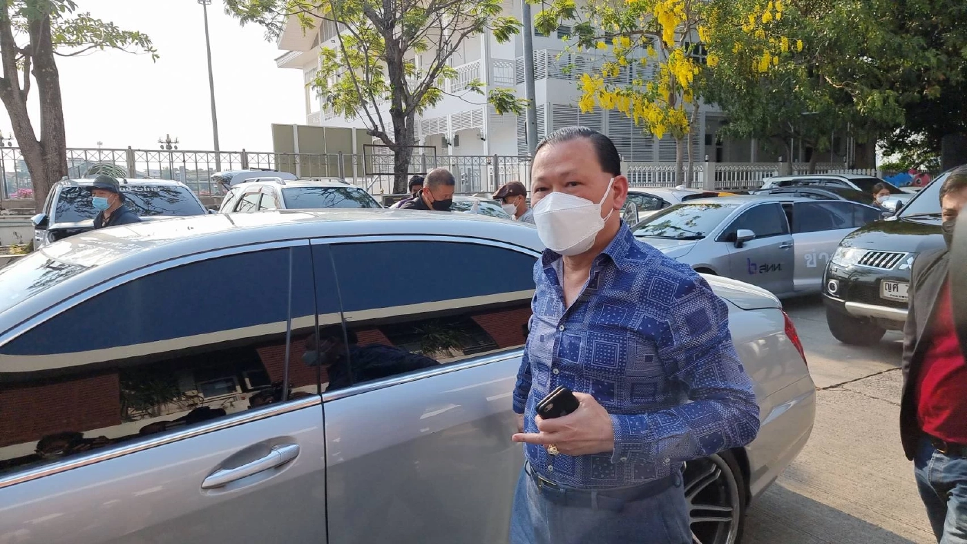 . นายสันธนะ ประยูรรัตน์ อดีตตำรวจสันติบาล 