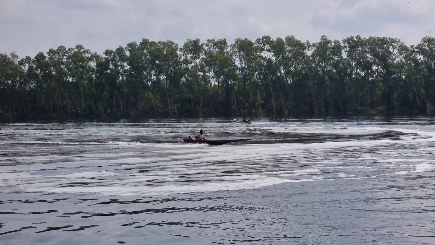 โรงงานไฟฟ้า เขตอุตสาหกรรม 304 แตกรั่วลงคลองรั้ง จ.ปราจีนบุรี 