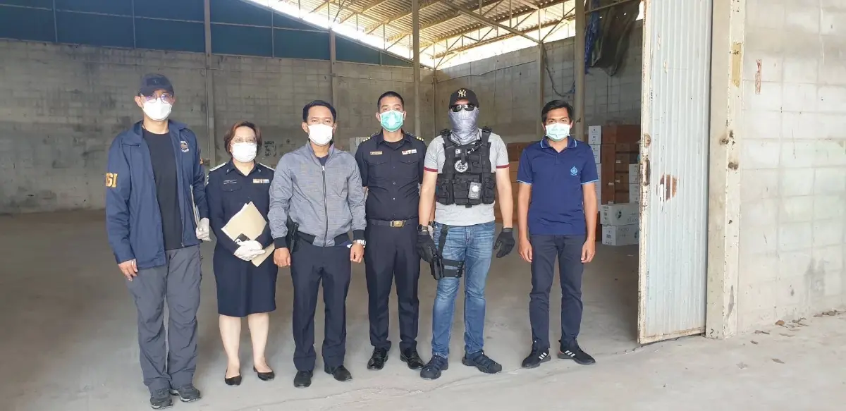 DSI  สนธิกำลังเข้าตรวจค้น ยึดบุหรี่และสุราเถื่อนเลี่ยงภาษี กว่า 500 ล้านบาท