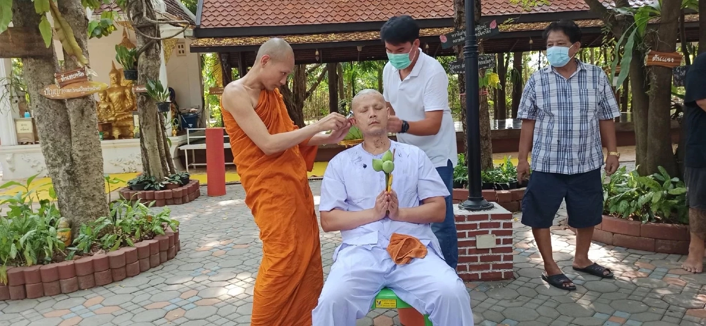 นักแสดงหนุ่ม "อะตอม สัมพันธภาพ" บวชอุทิศส่วนกุศลให้แตงโม