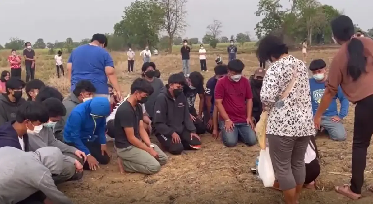 สั่งให้ออก 15 รุ่นพี่รับน้องดับ หลัง ตร.ดำเนินคดีทางอาญา