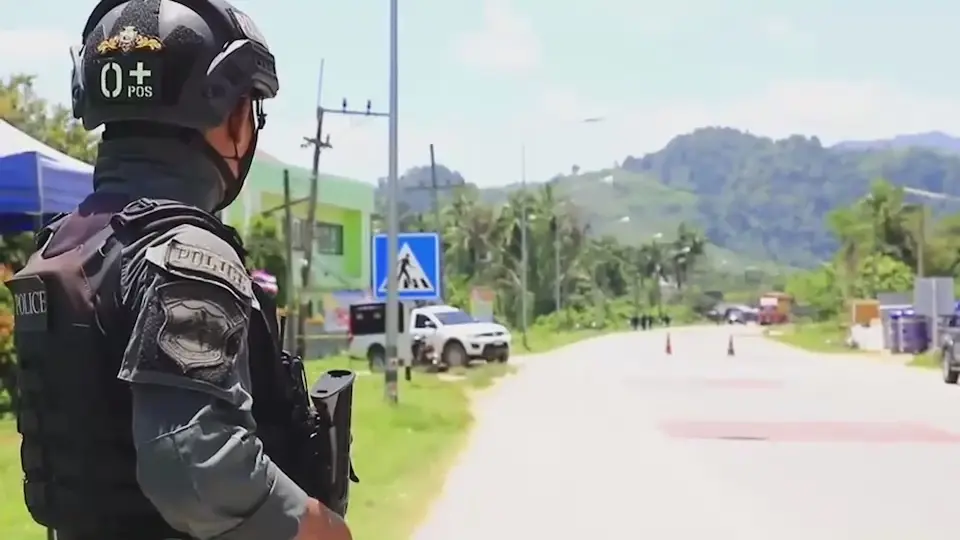 บึ้มทหารพรานเจ็บ 4 ชาวบ้านโดนลูกหลง 4 คน