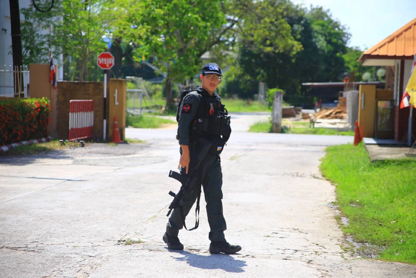 ไล่ล่า &quot;ไอ้ฉุย&quot; มือยิงตำรวจ