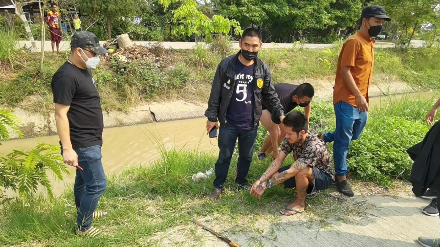 รวบทันควันหนุ่มไทใหญ่ควงมีดยาวชิงทรัพย์ร้านสะดวกซื้อ