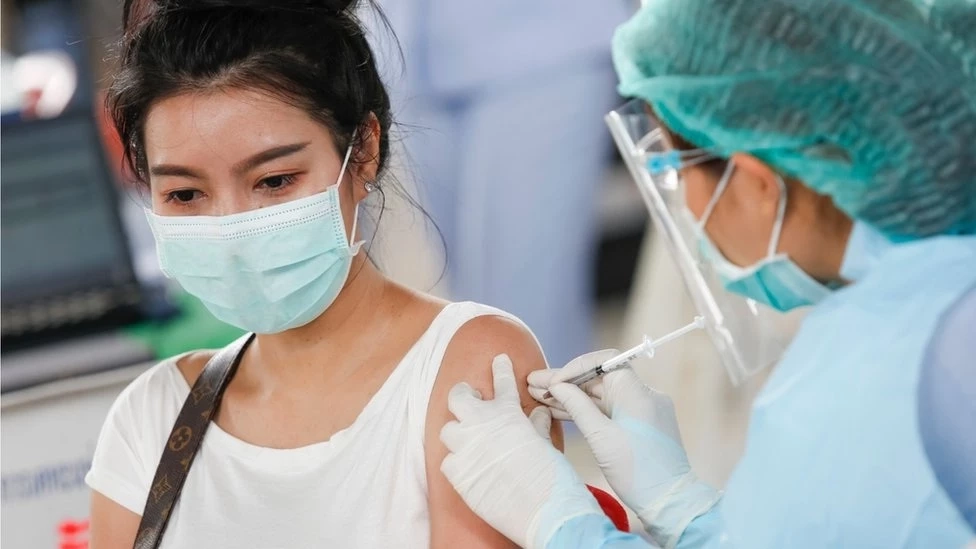 อัปเดตไว้ตรงนี้ รวมพิกัดจุดฉีดวัคซีนโควิดฟรี ใน กทม.