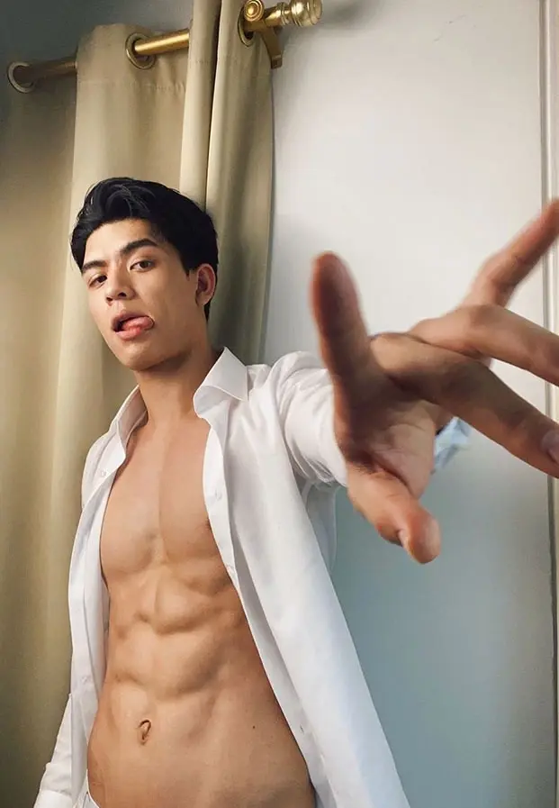 พระเอกหนุ่มสุดฮ๊อต "จอส เวอาห์" 