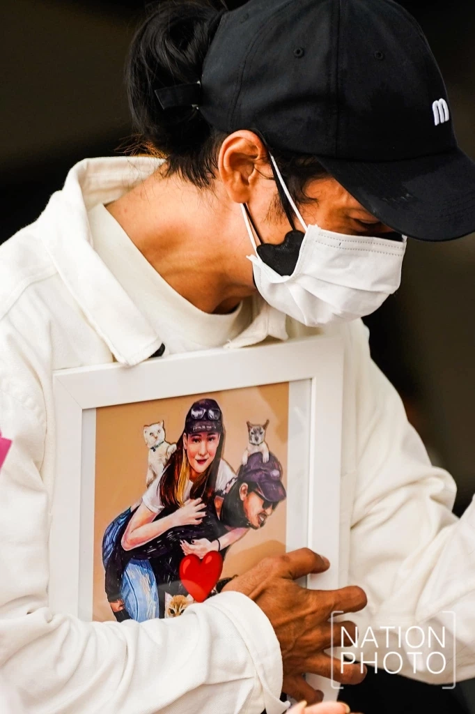 ชาวเน็ตแห่ตัดต่อภาพ “เบิร์ด” แต่งงานกับ “แตงโม” เปรียบรักแท้ที่ไม่อาจพราก