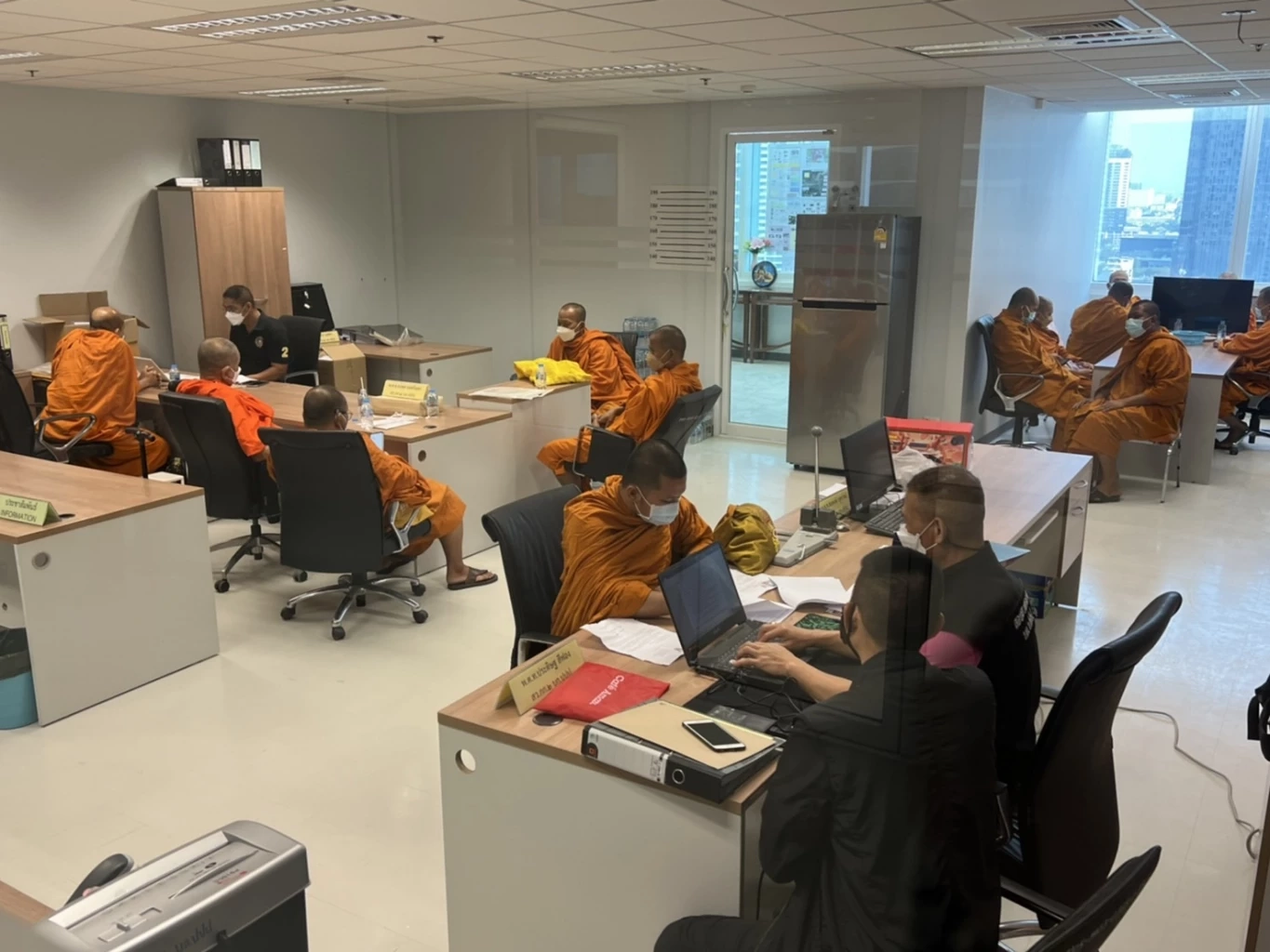 ตร.ปปป. ออกหมายเรียก 2 เจ้าอาวาส ให้ข้อมูลเพิ่มคดีเงินทอนวัด 8 มี.ค. นี้