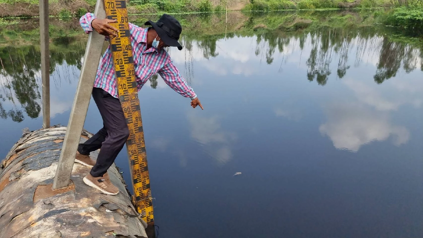 โรงงานไฟฟ้า เขตอุตสาหกรรม 304 แตกรั่วลงคลองรั้ง จ.ปราจีนบุรี 