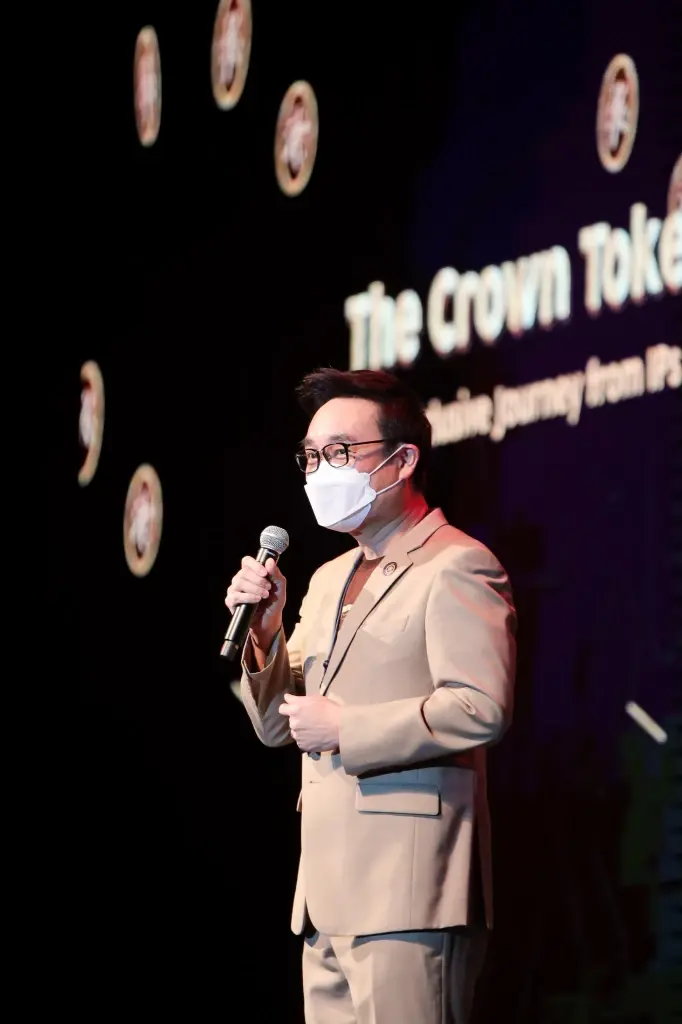 ดร.ชวัลวัฒน์ อริยวรารมย์ ประธานกรรมการบริหารและผู้ก่อตั้ง บริษัท ทีแอนด์บี มีเดีย โกลบอล (ประเทศไทย)