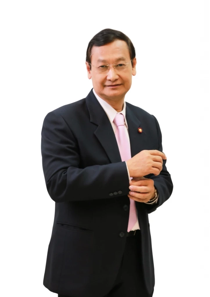 ม.ล.ศุภกิตต์ จรูญโรจน์ เลขาธิการสถาบันนิติวัชร์