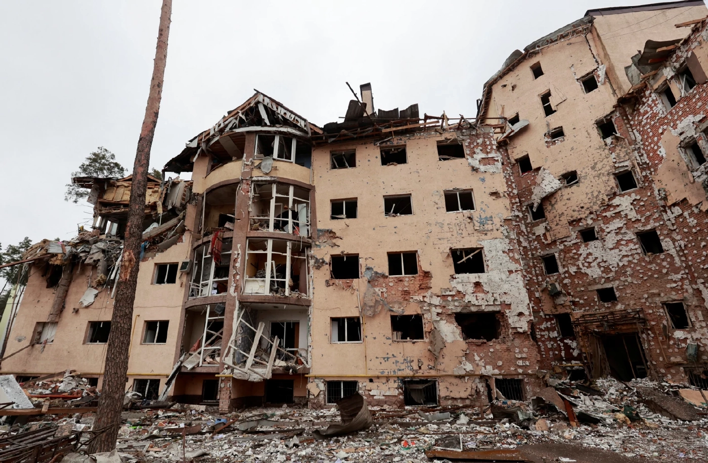 สำนักงานบริการฉุกเฉินของยูเครนรายงานว่ามีพลเรือนชาวยูเครนเสียชีวิตไปแล้วกว่า 2,000 คน