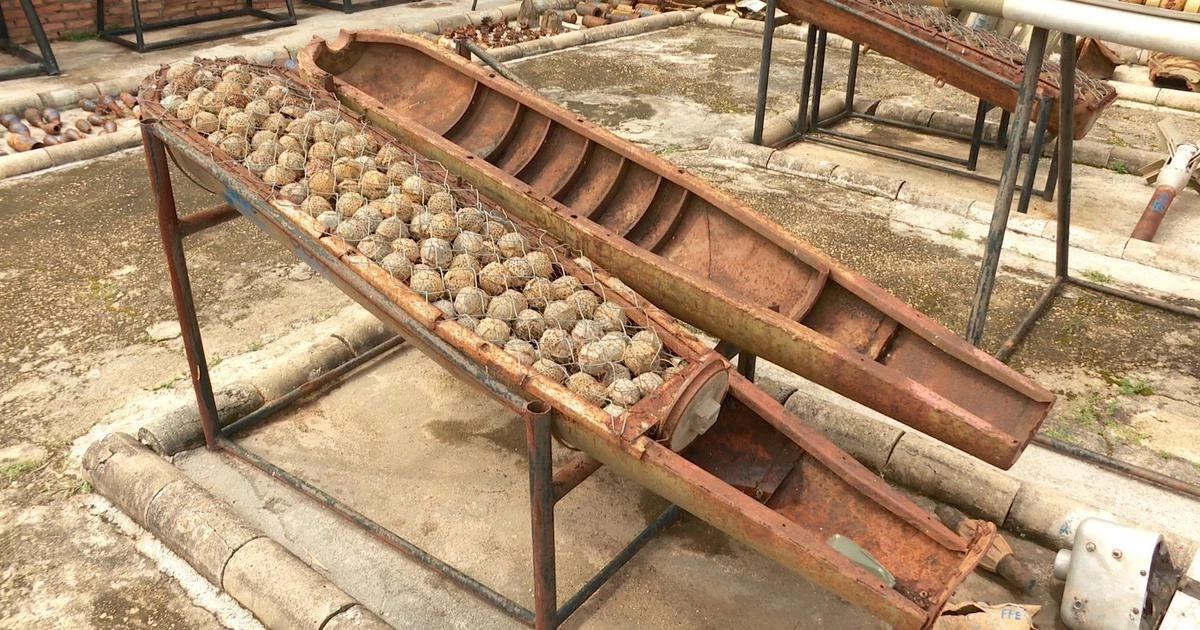 Cluster bomb ที่ลาว