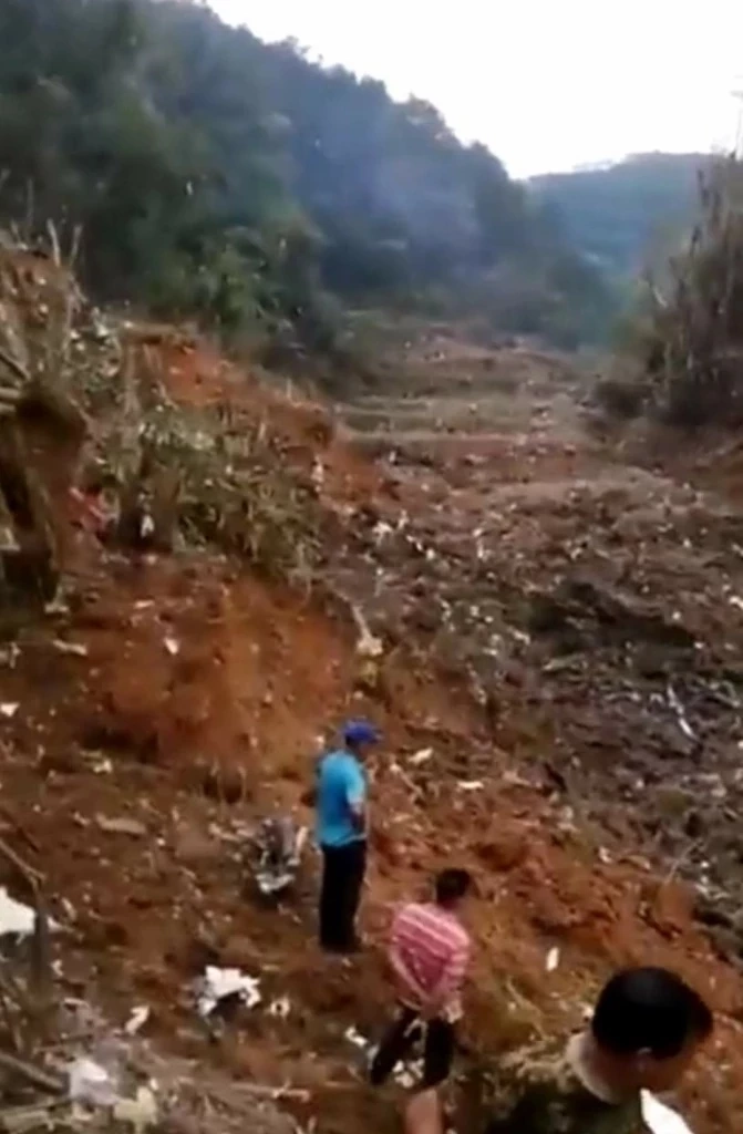 กรณีเครื่องบินโบอิ้ง 737 ไชน่าอีสเทิร์น ตกหุบเขา จีนยืนยันเสียชีวิตยกลำ