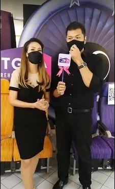 ภาพการไลฟ์สดขายเก้าอี้การบินไทย