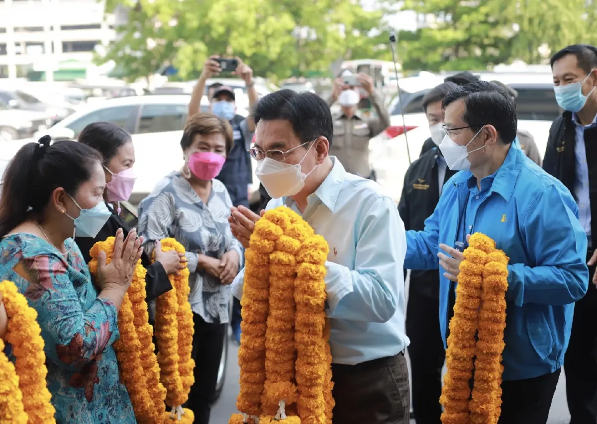 "จุรินทร์"เปิดตัวเพชรน้ำดี 4 เม็ดเมืองสมุทรสาครสู้เลือกตั้งครั้งหน้า