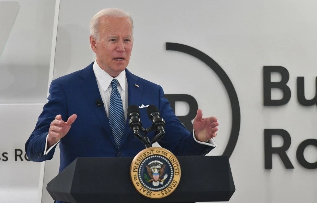 “ไบเดน” เผย ปูตินจ่อใช้ “อาวุธเคมี-ชีวภาพ” ในการสู้รบกับยูเครน