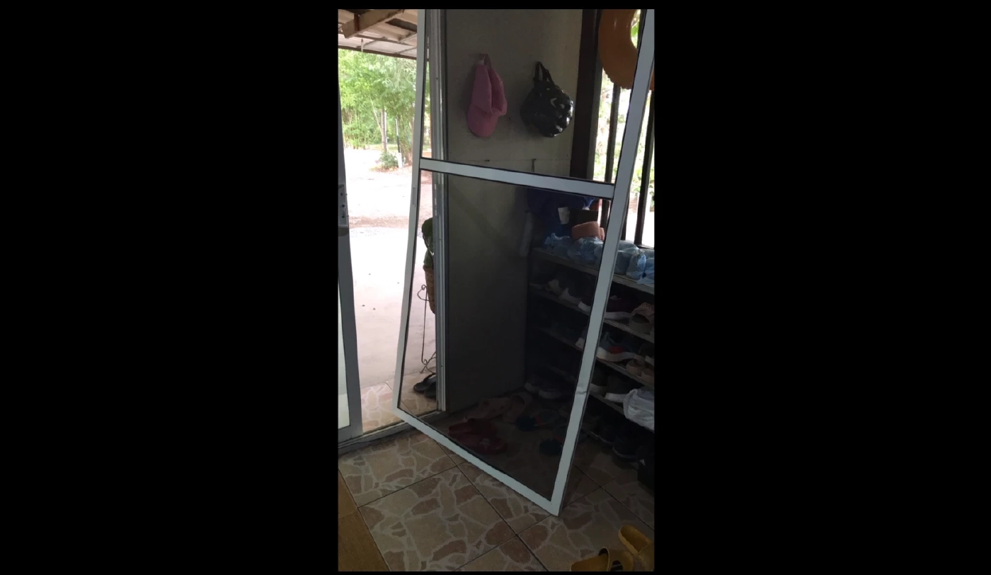 อีกแล้ว "พิทบูล" พังประตูเข้าบ้าน หวิดขย้ำเด็ก