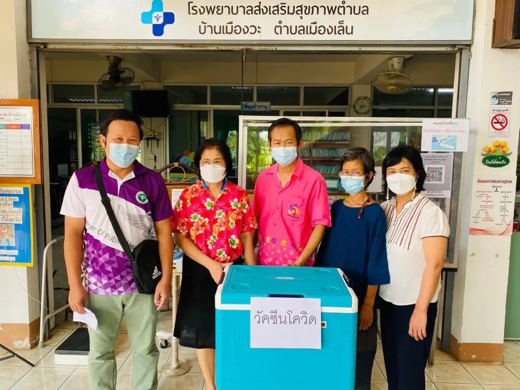 สธ. ส่ง “ไฟเซอร์-แอสตร้าฯ” ถึงทุก รพ.สต. แล้ว ชวนลูกหลานพาผู้สูงอายุฉีดเข็ม 3