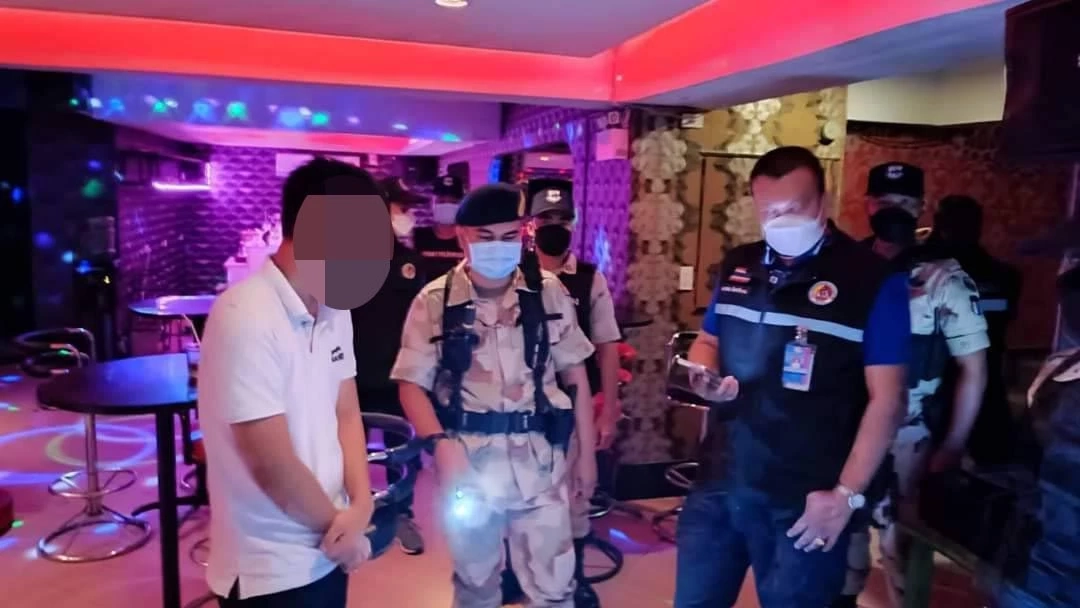 ร้านเหล้าเชียงใหม่ท้าทายเปิดโต้รุ่ง