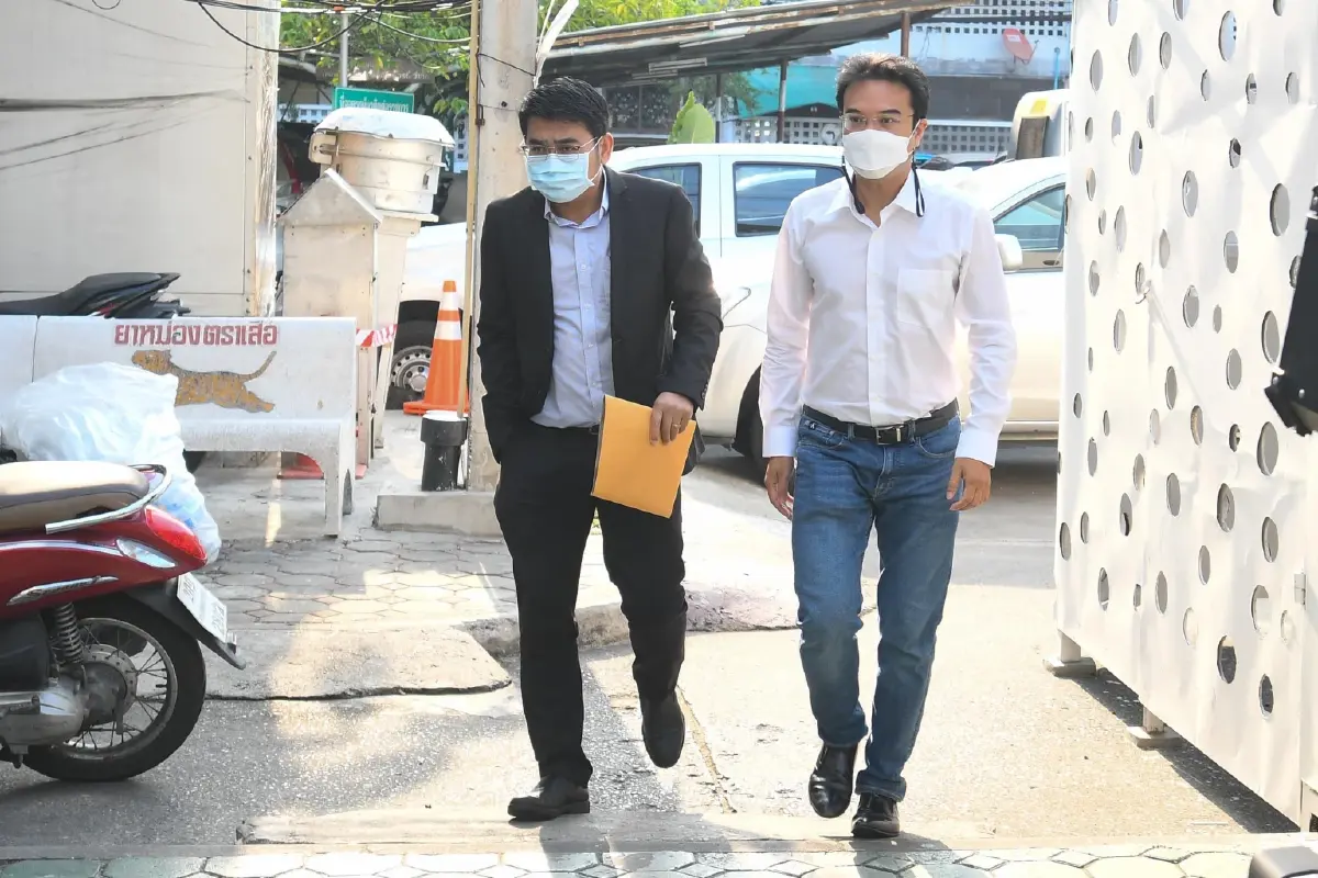 นายปริญญ์ พานิชภักดิ์ อดีตรองหัวหน้าพรรคประชาธิปัตย์ 
