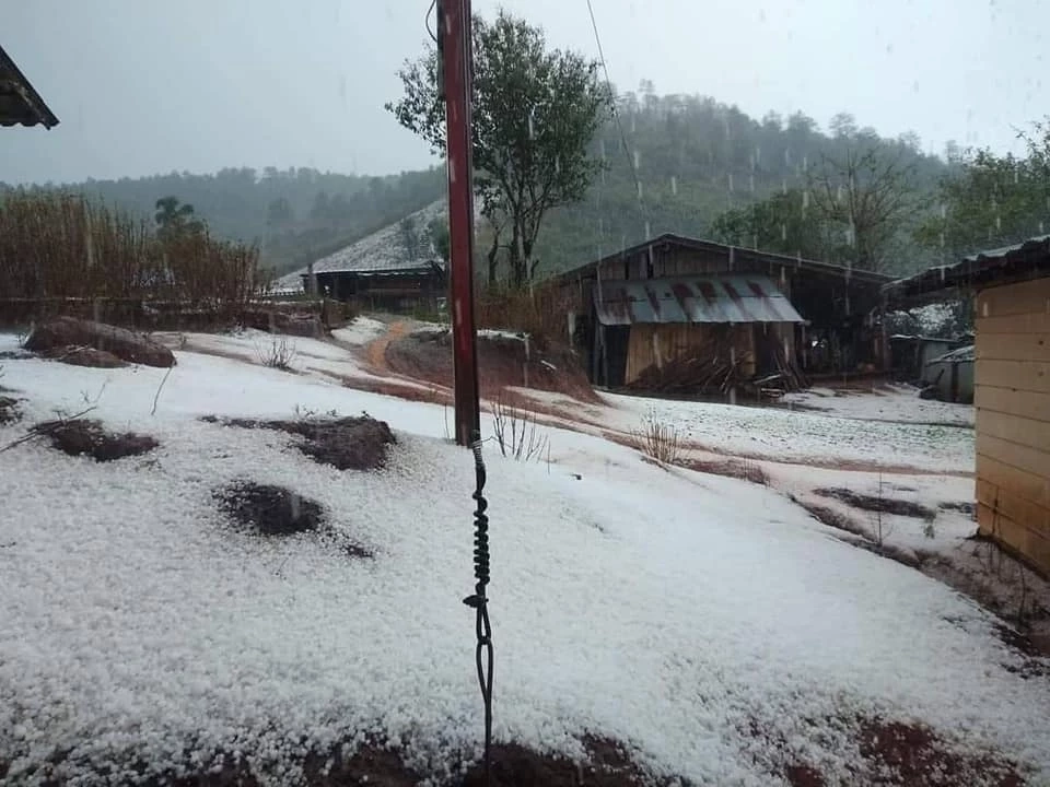 พายุลูกเห็บตกหนักคล้ายหิมะที่ อ.ปาย จ.แม่ฮ่องสอน