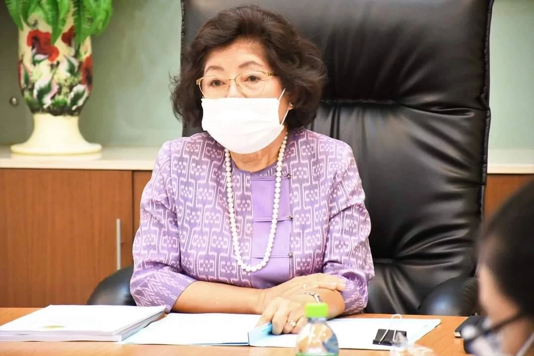 นางขวัญเรือน เทียนทอง