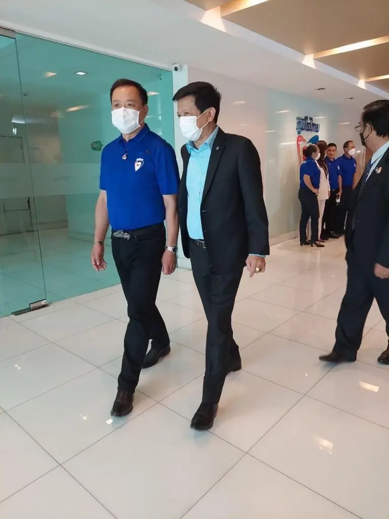 สร้างอนาคตไทยร่วมยินดีวันเกิด"ปชป.-ภท."
