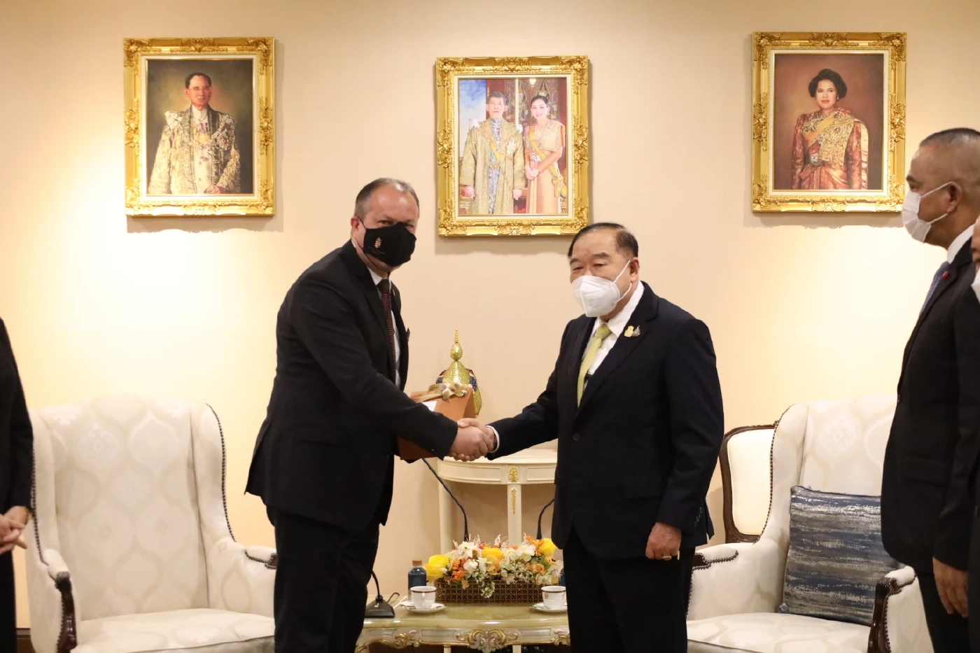 ลุงป้อม ย้ำหารือ สปป.ลาว ติดตามโครงการฯ "เขื่อนสานะคาม-เขื่อนภูงอย"