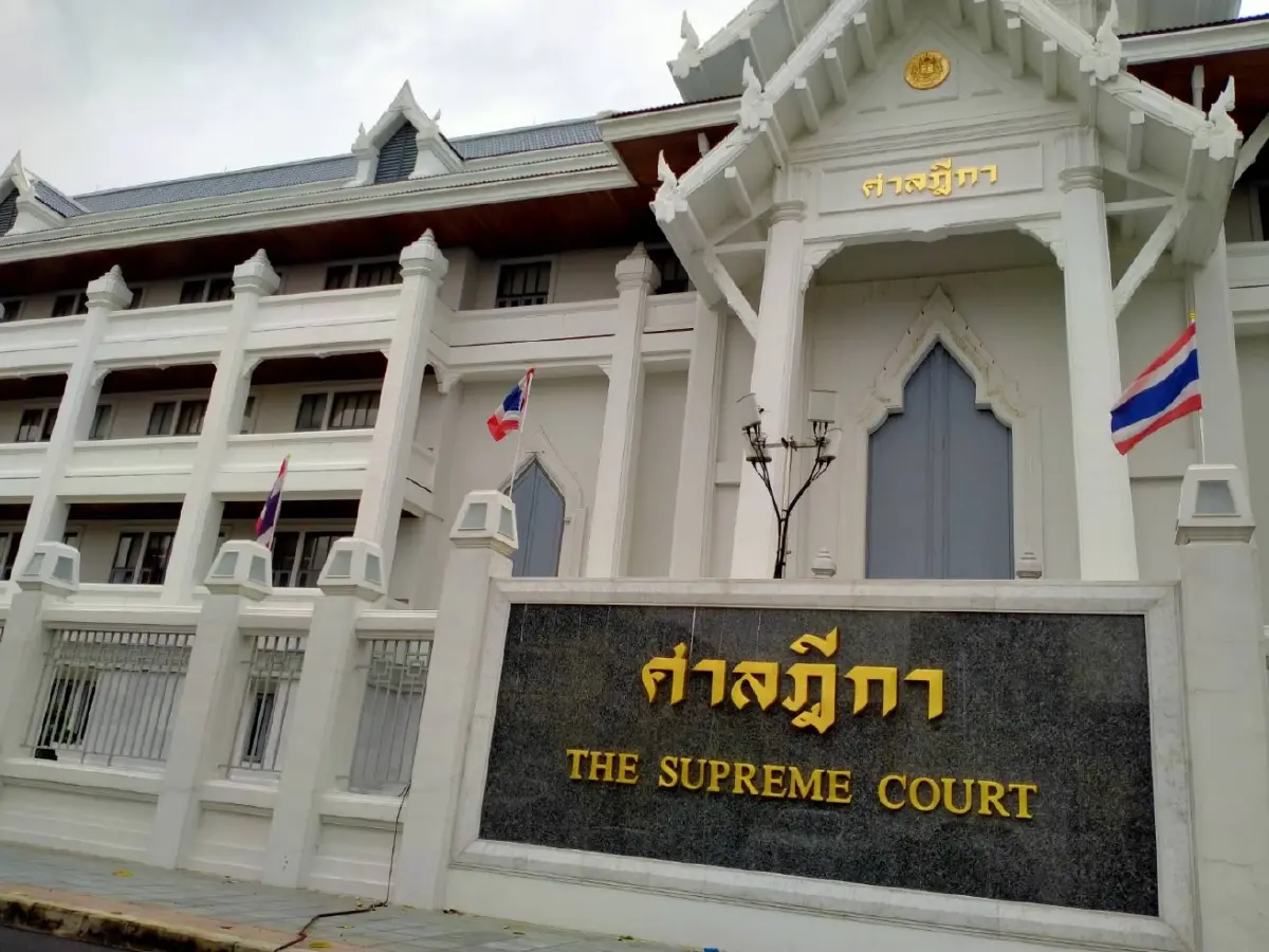 ศาลออกหมายจับ "ยิ่งลักษณ์" หลบหนีทุจริตคดีจัดโรดโชว์ ไทยแลนด์ เอื้อ 2 บริษัท