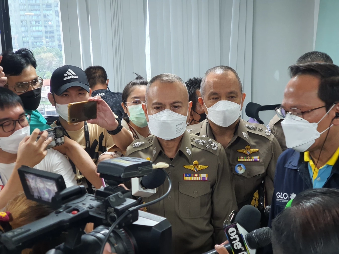 กองสลากฯ สนธิ ตร. ตรวจค้นแพลตฟอร์มออนไลน์ทำหวยแพง