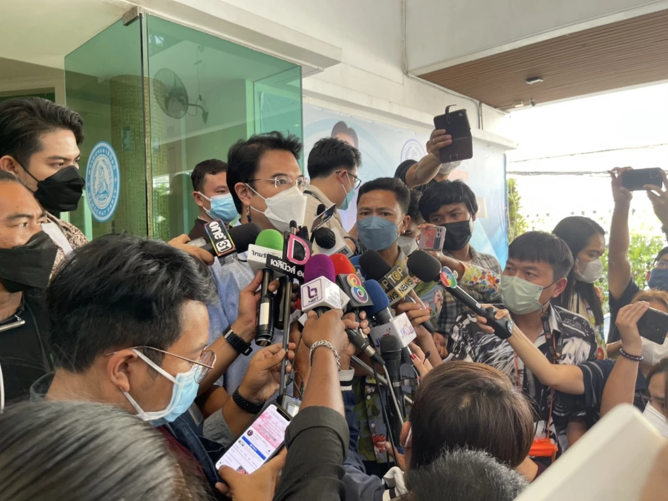 &quot;ทนายตั้ม&quot; เปิดภาพห้องลวงสาว &quot;อดีตรอง หน.พรรค&quot; ใช้หลอกเหยื่อเป็นสำนักงาน