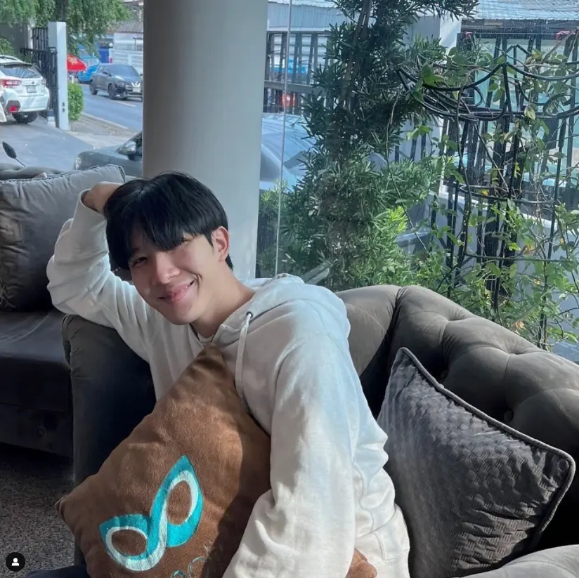 “ข้าวตัง ธนวัฒน์” ติดโควิด – 19 ทยอยแจ้งคนใกล้ชิดสังเกตอาการ
