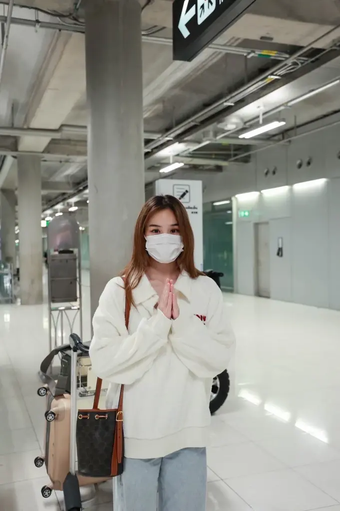 "แอลลี่ อชิรญา" ฉายเดี่ยว บินลัดฟ้าไปเกาหลี เพื่อทำเพลงเตรียมคัมแบ็ค