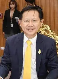 นพ.ระวี