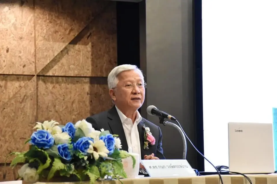 "กนก" ไปอีกราย ลาออกจากรองหัวหน้าประชาธิปัตย์ กดดัน "จุรินทร์" กรณี "ปริญญ์"
