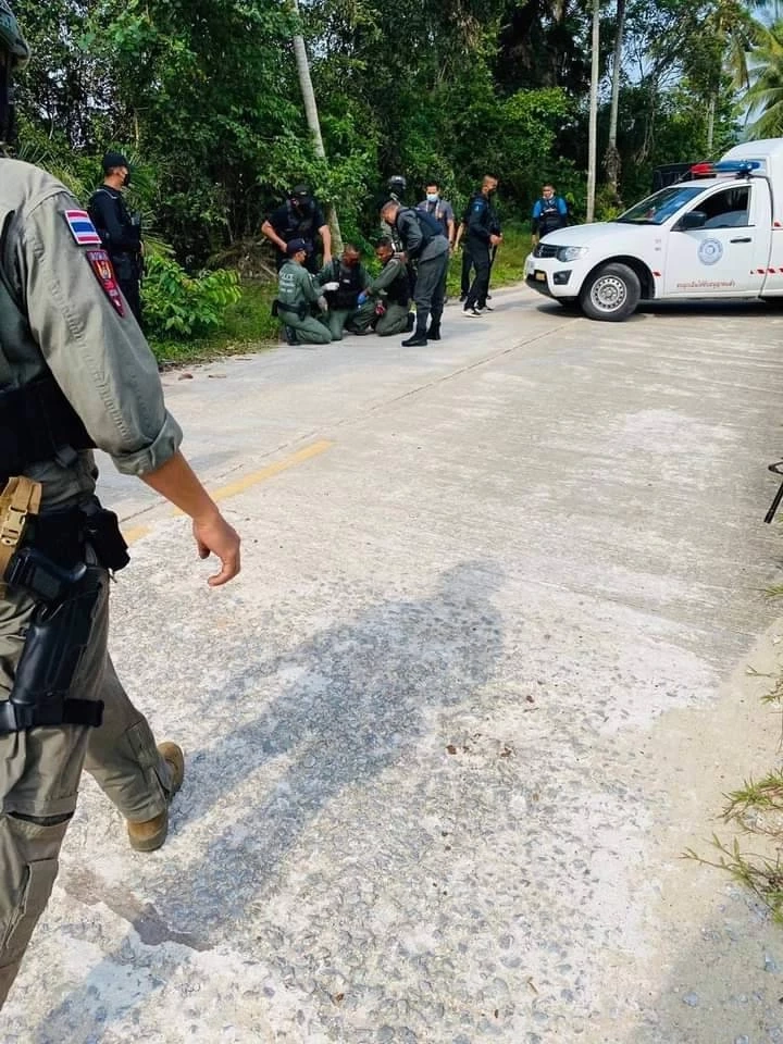 บึ้มสายบุรี ชาวบ้านดับ 1 อีโอดีรุดตรวจเจอลูกสองเจ็บอื้อ 