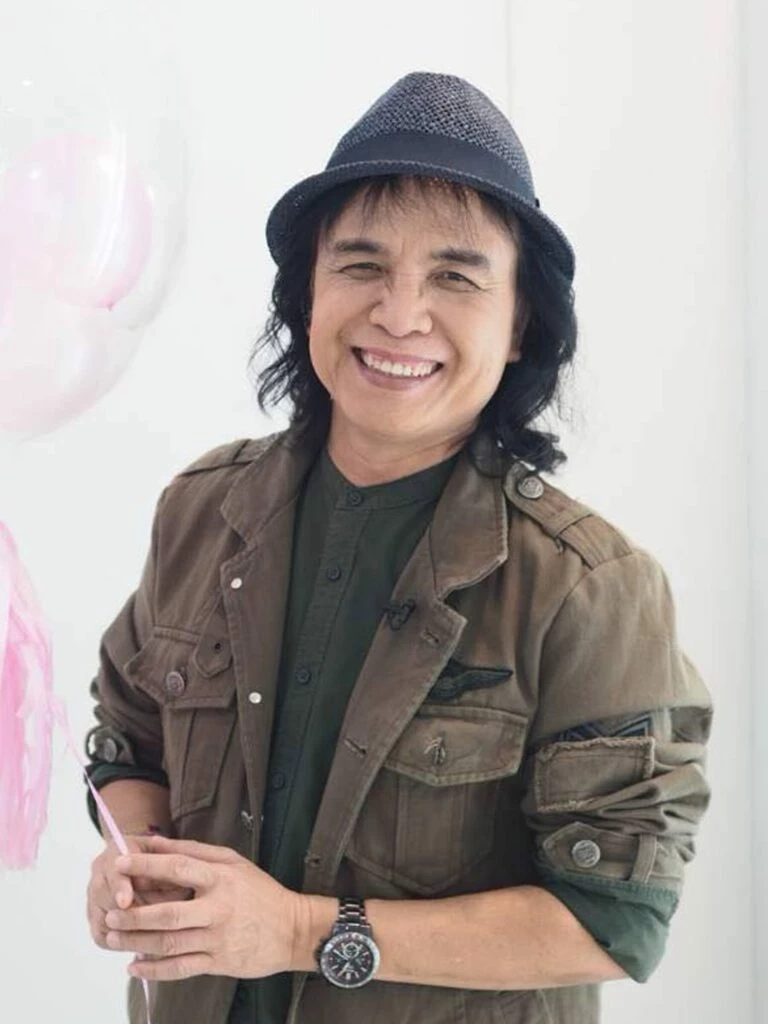 นายสลา คุณวุฒิ (ดนตรีไทยสากล-ประพันธ์เพลงไทยลูกทุ่ง) 